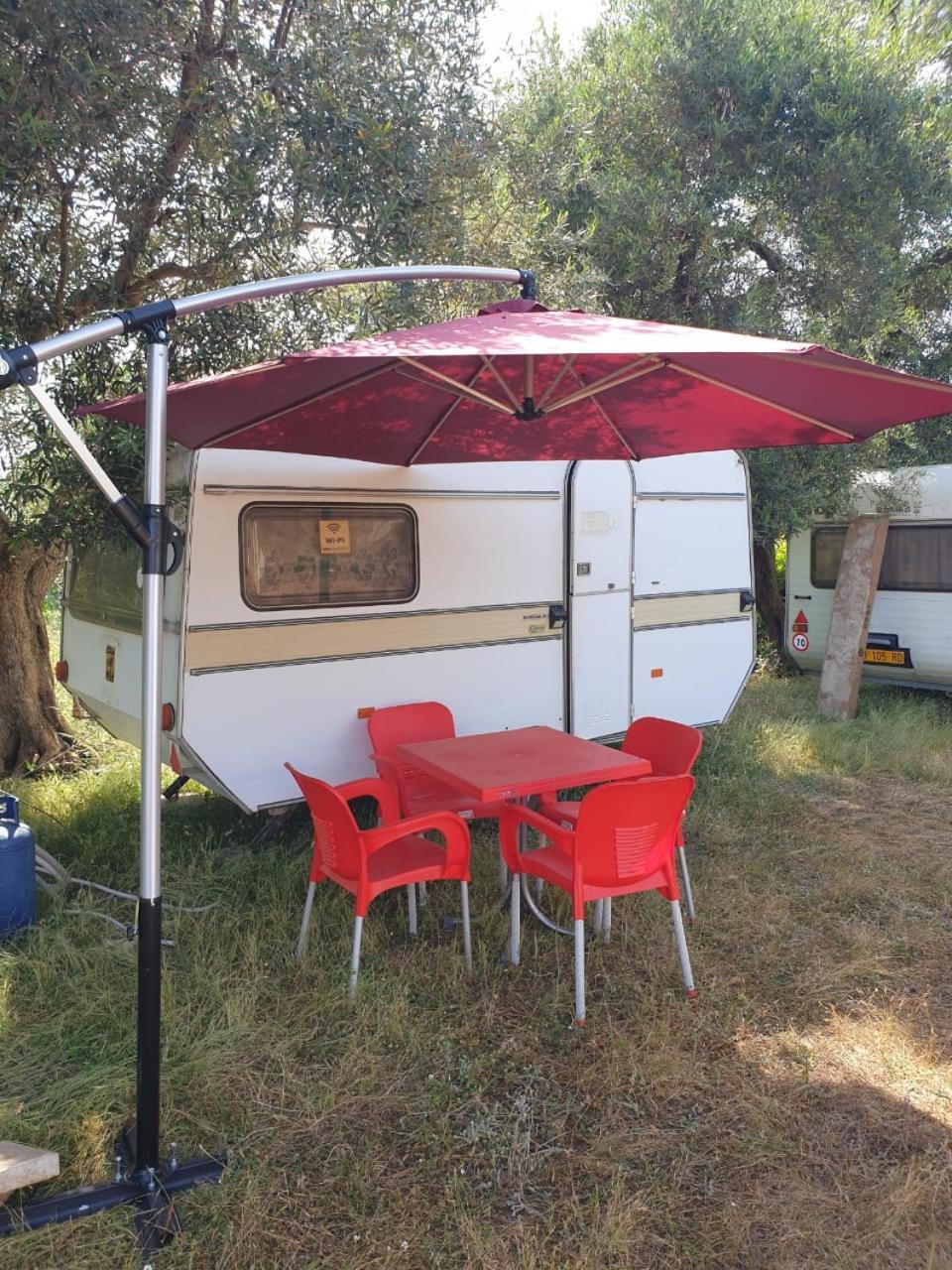 Aquariumi Jale Camping Ξενοδοχείο Εξωτερικό φωτογραφία